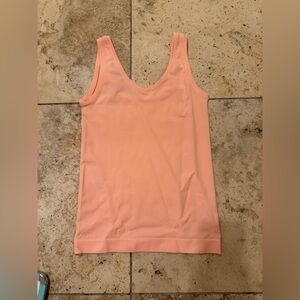 White House black market peach seamless tank top or undershirt Sz XS